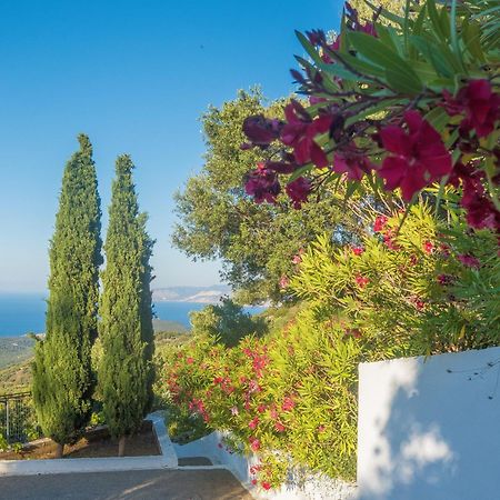 Villa Dio Petres Kroustas Exterior foto