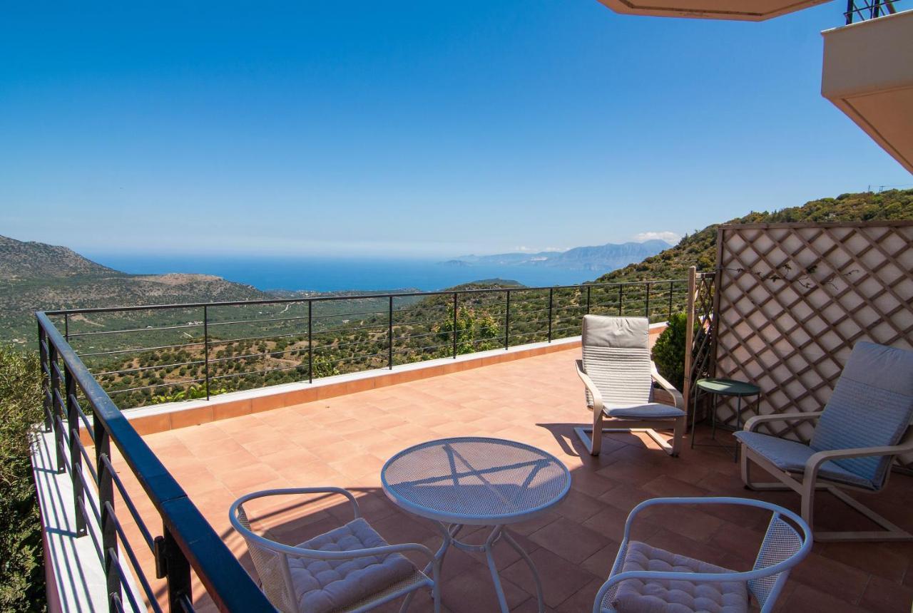 Villa Dio Petres Kroustas Exterior foto