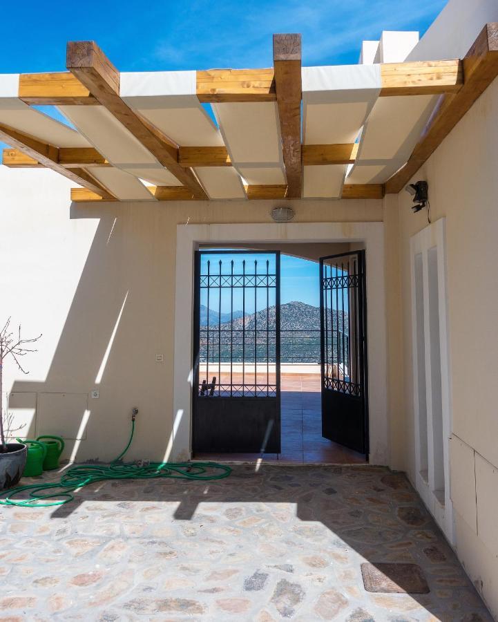 Villa Dio Petres Kroustas Exterior foto